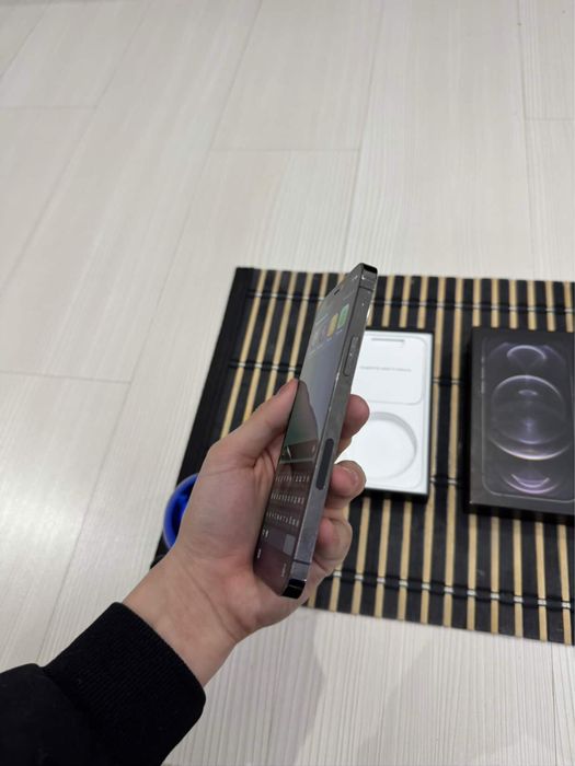 Продам айфон 12 про iphone 12 pro