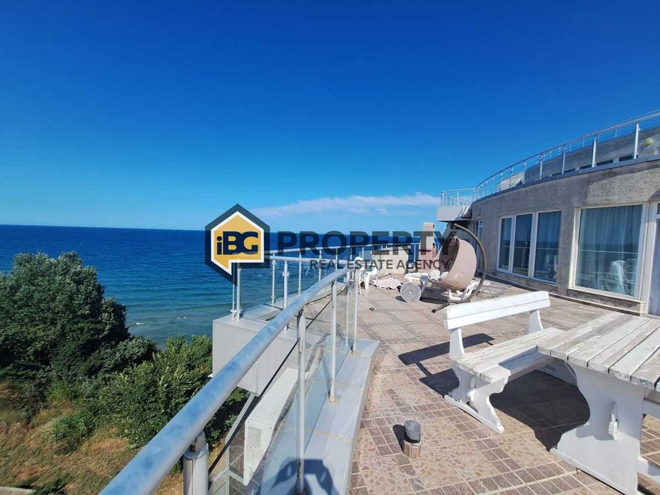 Продава се Двустаен апартамент в Бяла - 199 кв.м за 359 €/кв.м - Снимка #1