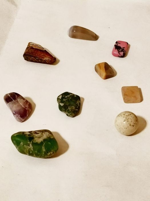 Продаются полудрагоценные камни