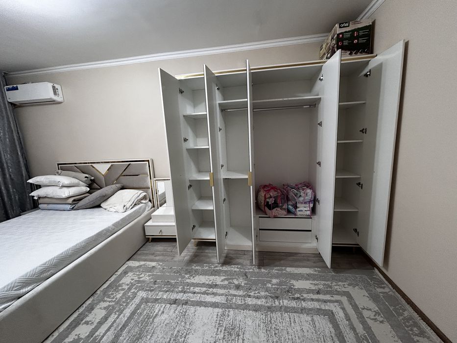 Продам спальный гарнитур