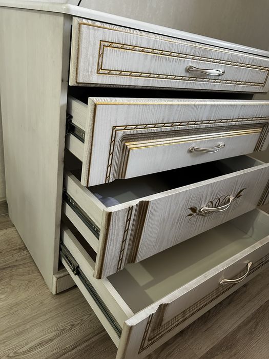 Комод спальный бу