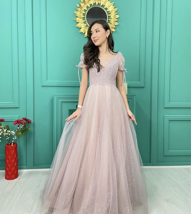 Вечерние платья