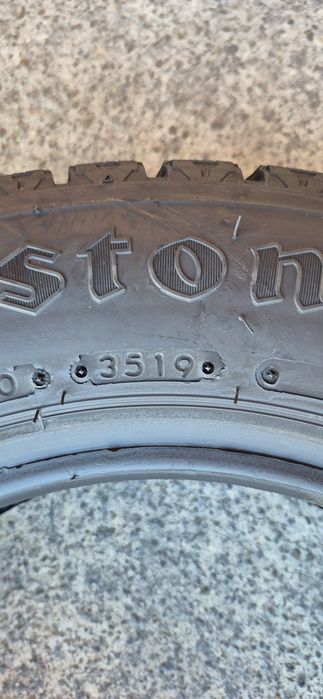 4 anvelope iarna ca noi Firestone 165/70/14C.Pretul este pe bucata.