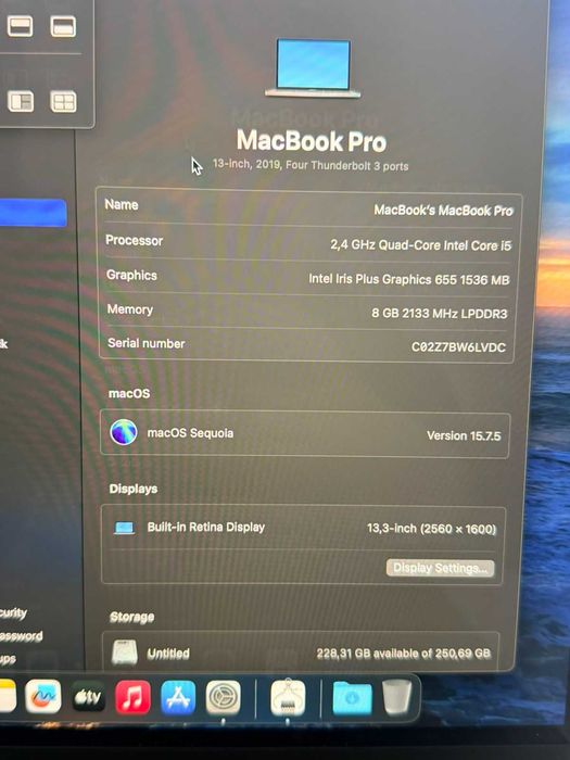 Продавам MacBook Pro 13” (2019). Работи отлично, без забележки