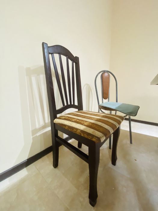 Стол со стульями