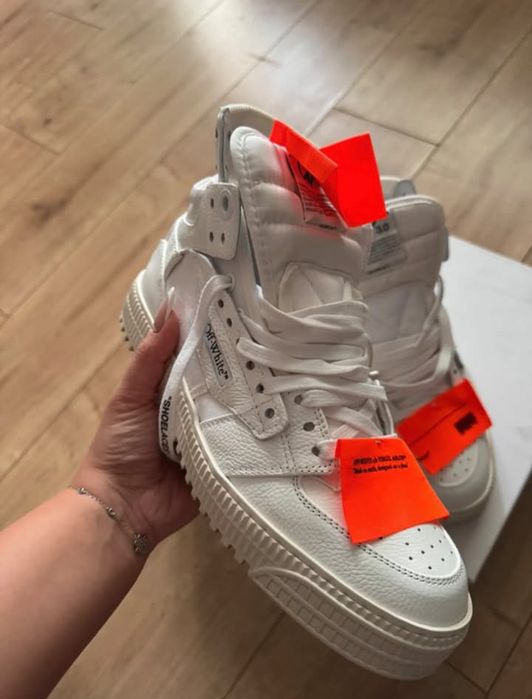 Off White Court 3.0