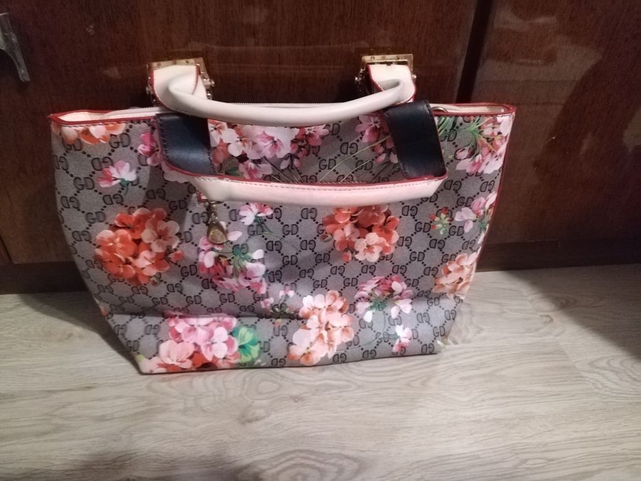 дамска чанта нова