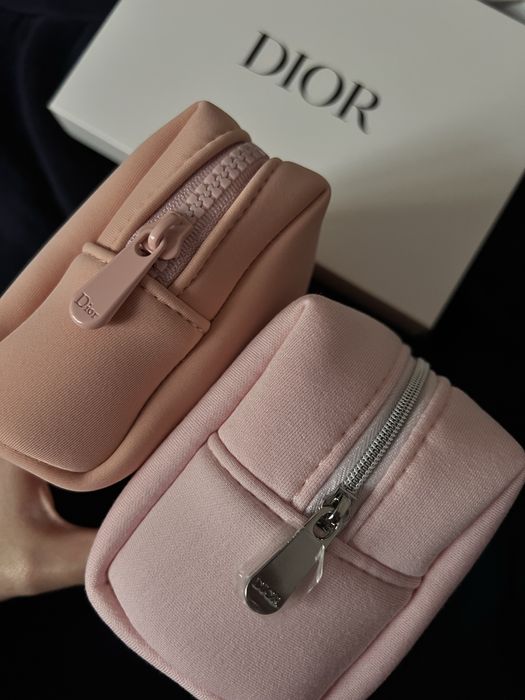 Дамски козметични чанти Dior