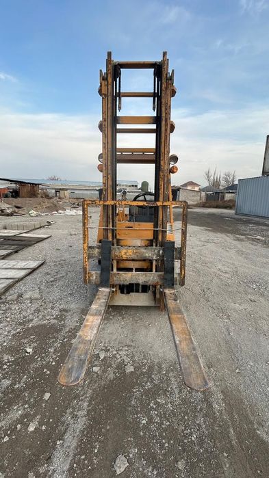 Продам вилочный погрузчик Коматсу