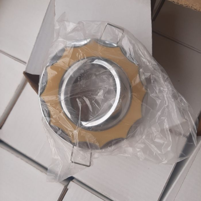 потолок точечные светильники