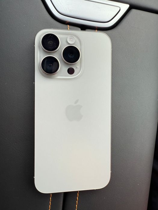 Продам Айфон 15 про