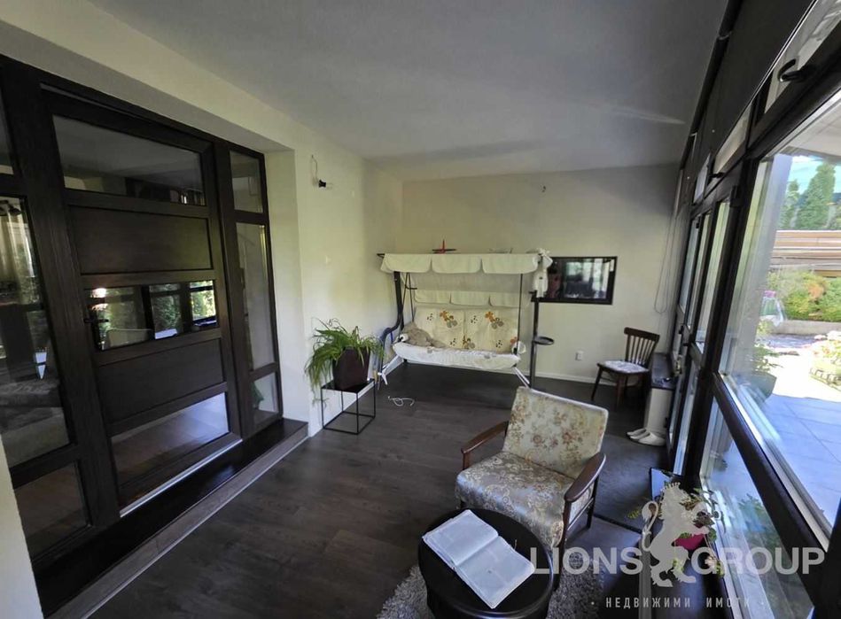 Продава се Къща в Варна, Изгрев - 261 кв.м за 3828 €/кв.м - Снимка #3