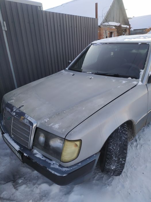 Срочно продам Мерседес Е230