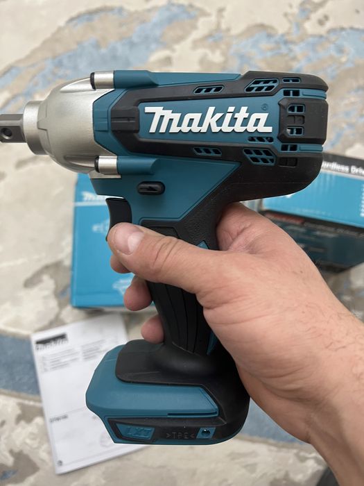 Продам шуруповерт и гайковерт MAKITA