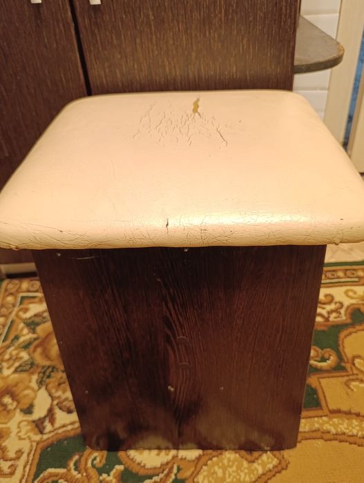 Продаеться столы