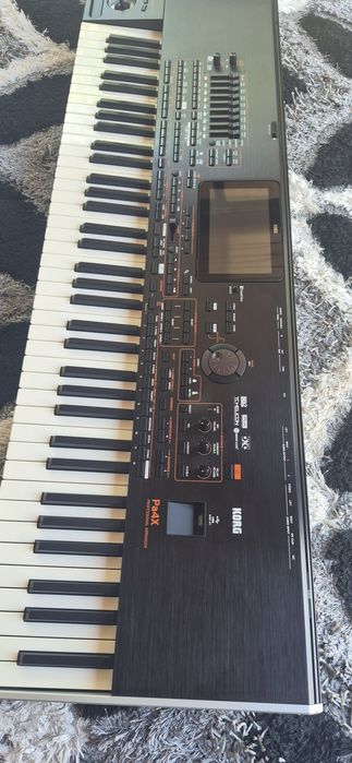 De vânzare Korg pa4x internațional