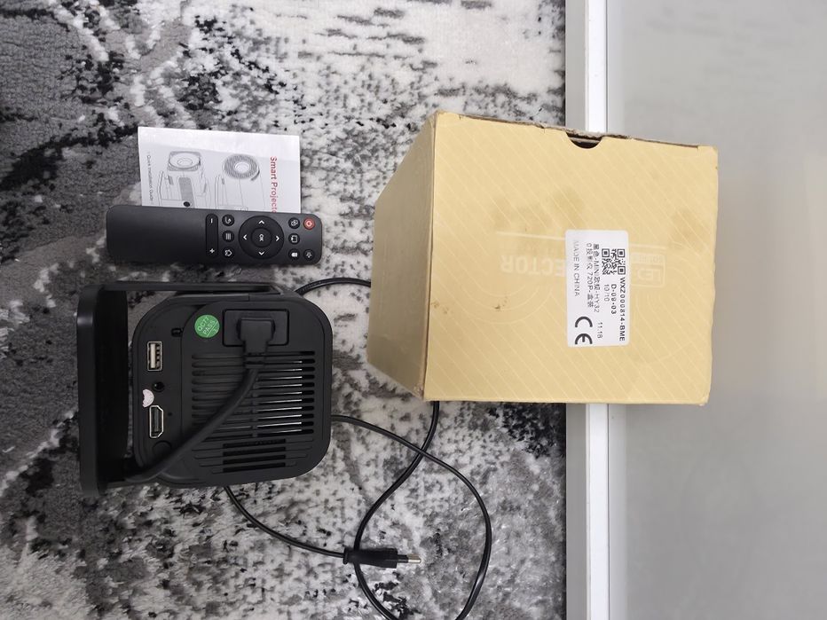 Proektor HY320 mini
