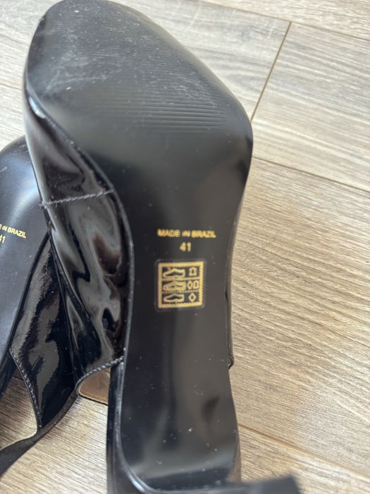 Босоножки туфли 41 размер продам