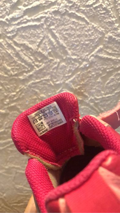 Продам кроссовки