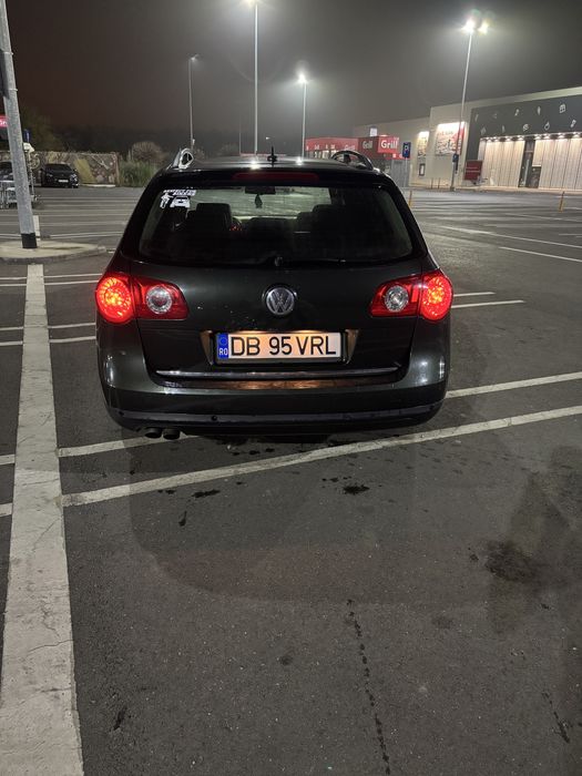 Vând passat b6 din 2007 ,maşina este 2.0 bmp 140 cai.