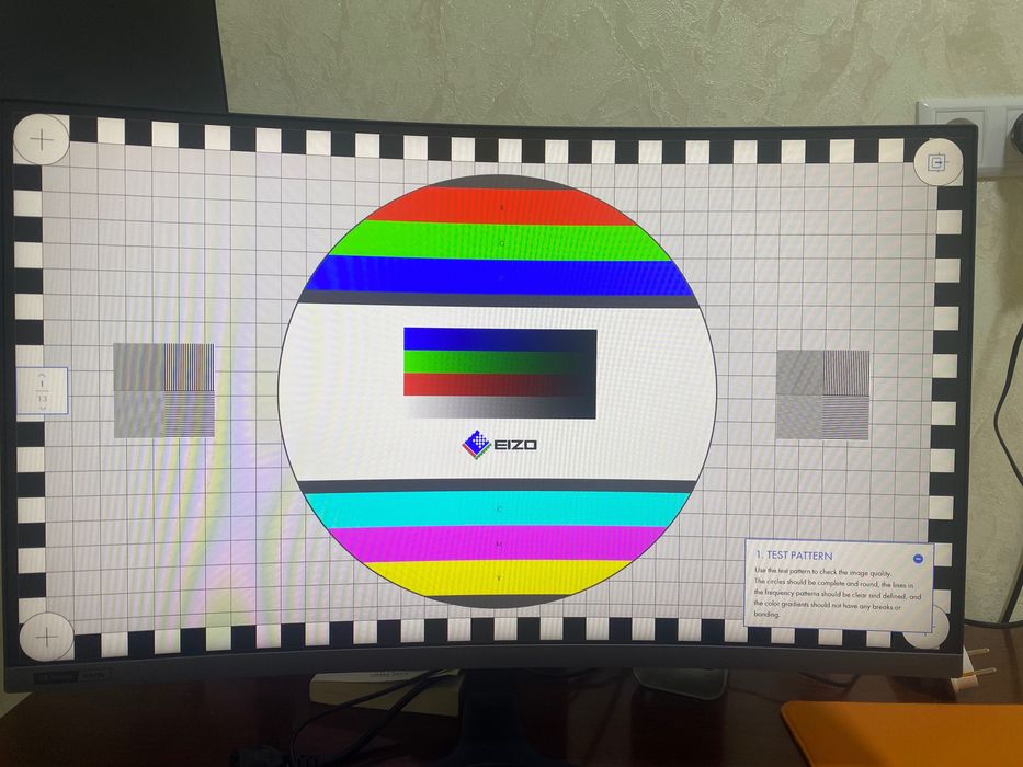 Игровой Монитор Samsung 27 VA Full HD 240Hz  Curved G-Sync