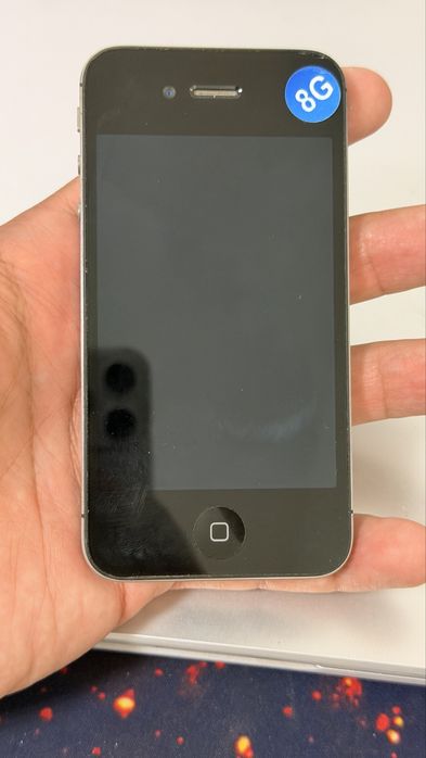 Iphone 4 G в отличном состояние Антикварь работает без ремонта