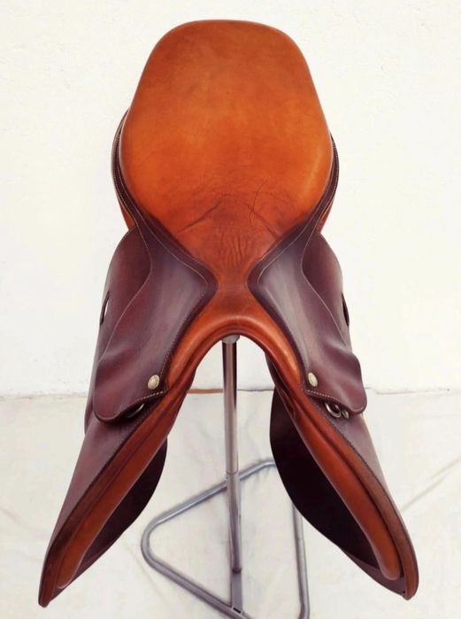 Sa sarituri Butet 18" 2009