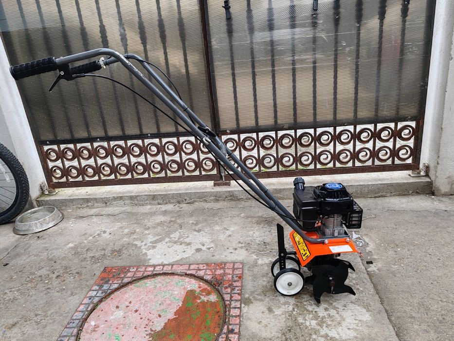 Motocultor, motosapă Husqvarna, Germania