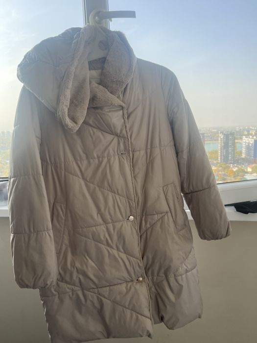 Продается зимние куртки