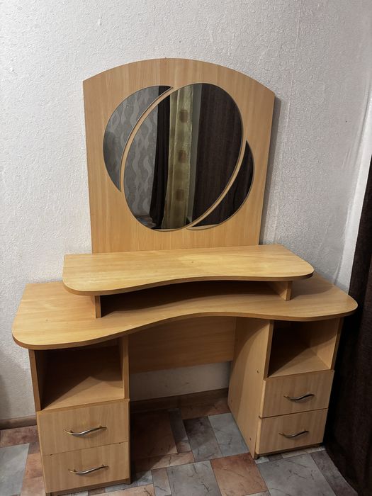 Продам шкаф+ комод