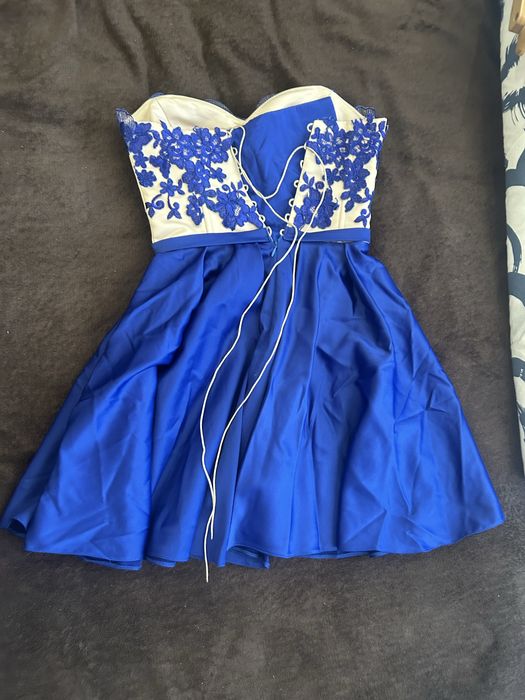 Официални  рокли