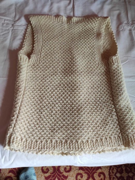 Дамски елек , плетен