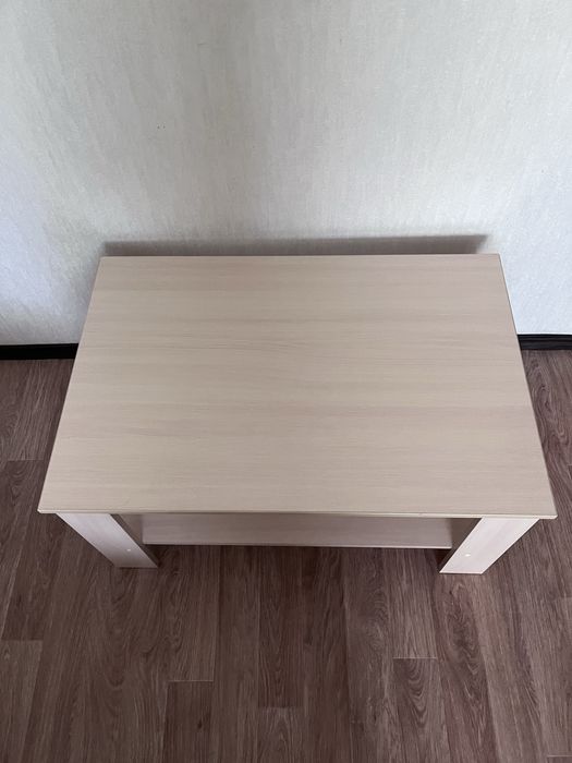 Продам Стол журнальный