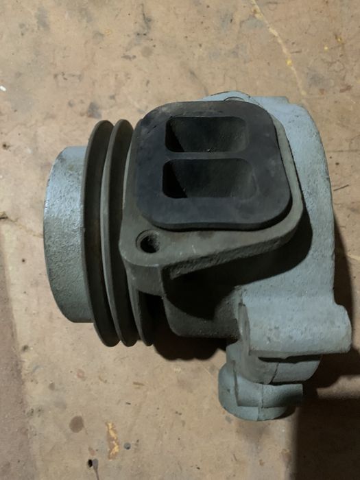 На Евро Камаз помпа  новая