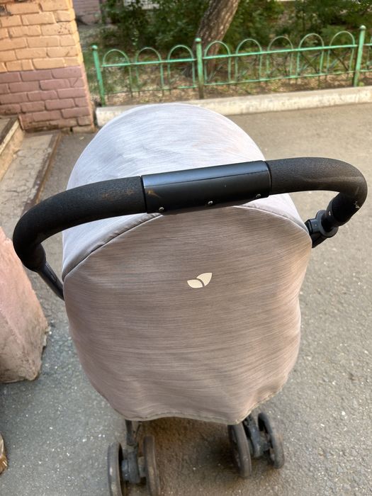 Коляска детская Joie