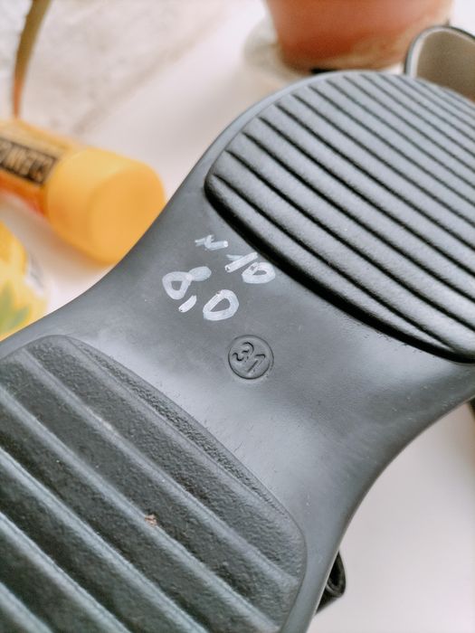 Продам обувь детская