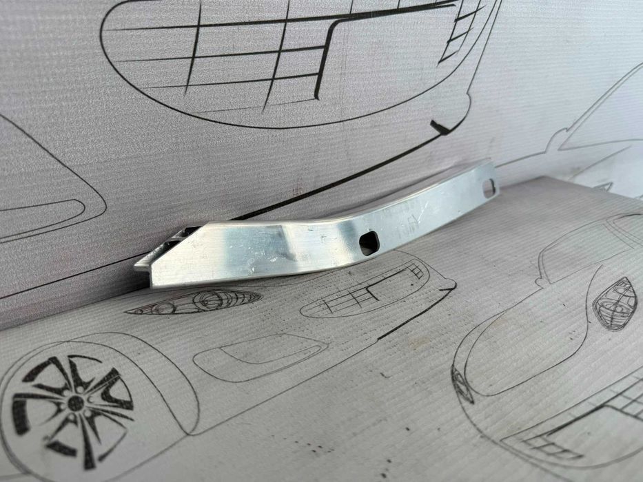 Suport / Ghidaj / Ranforsare Radiator Stângă BMW M5 2013 / 2011-2016 Cod OEM 17118049255 (5C2)
