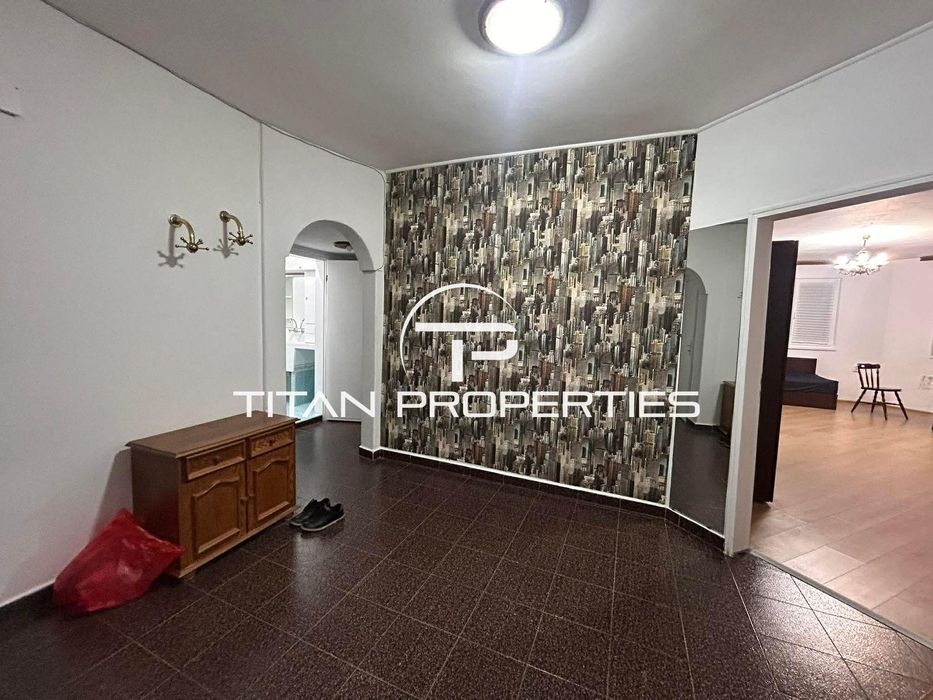 Дава се под наем Тристаен апартамент в Варна, Левски - 120 кв.м за 348.84 € - Снимка #8