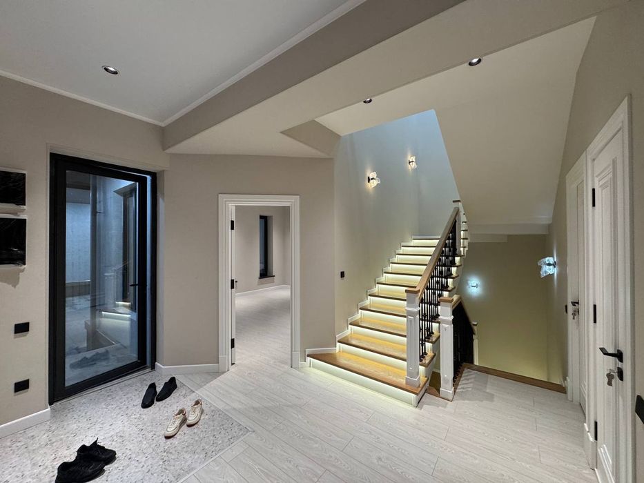 Срочно Срочно продаётся ЛЮКС Дом самом центре города Амир Темур махалл