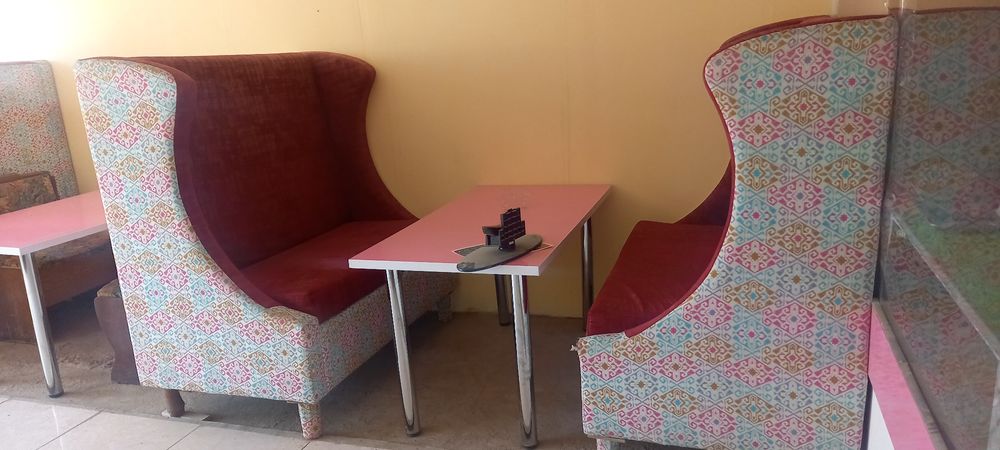 Devan kreslo kafe choyxonalarga