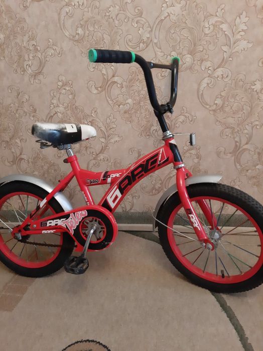 Велосипед детям от трёх до шести лет