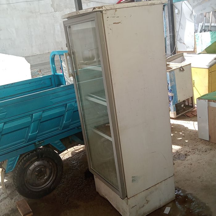 холодильник продам