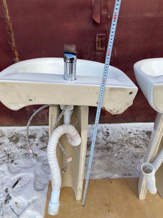 Продам новую ванну и раковины