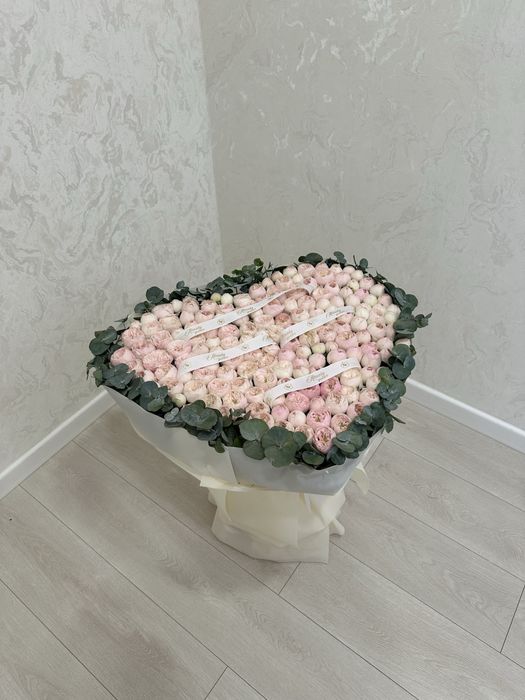 Букет из пионовидных роз (шикарный)