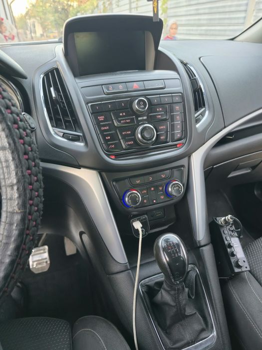 Opel zafira 2013