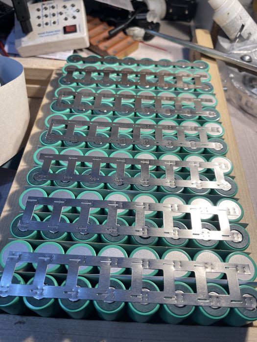 Reparatii baterii Li-ion lithiu, baterii trotinete , baterii scutere e