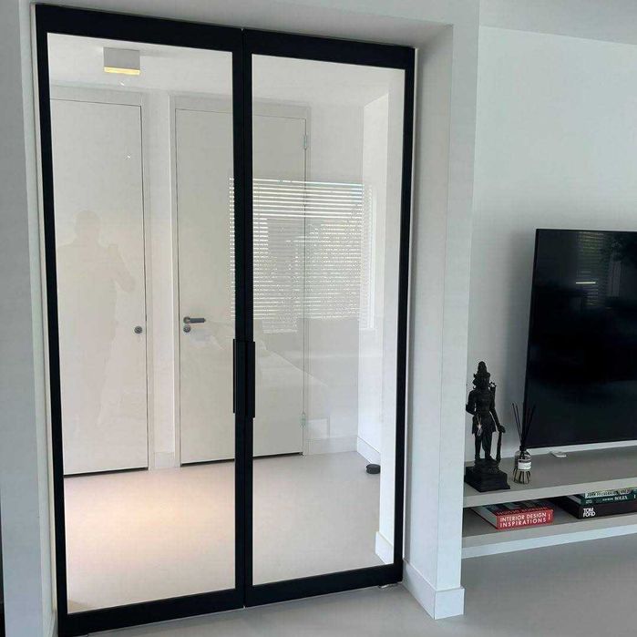 Стеклянные перегородки и двери в лофт-стиле | Установка под ключ