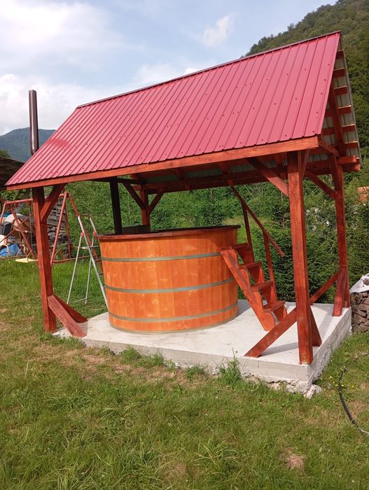 Închiriez 2 cabane cu ciubar ,APUSENI ZONA BOGA PADIS 14/16 PERSOANE