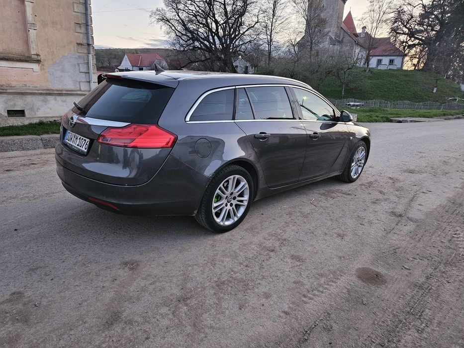 Opel insignia 2011