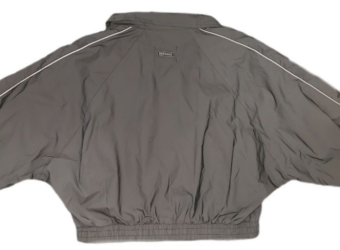 Светлоотразително късо яке Bershka